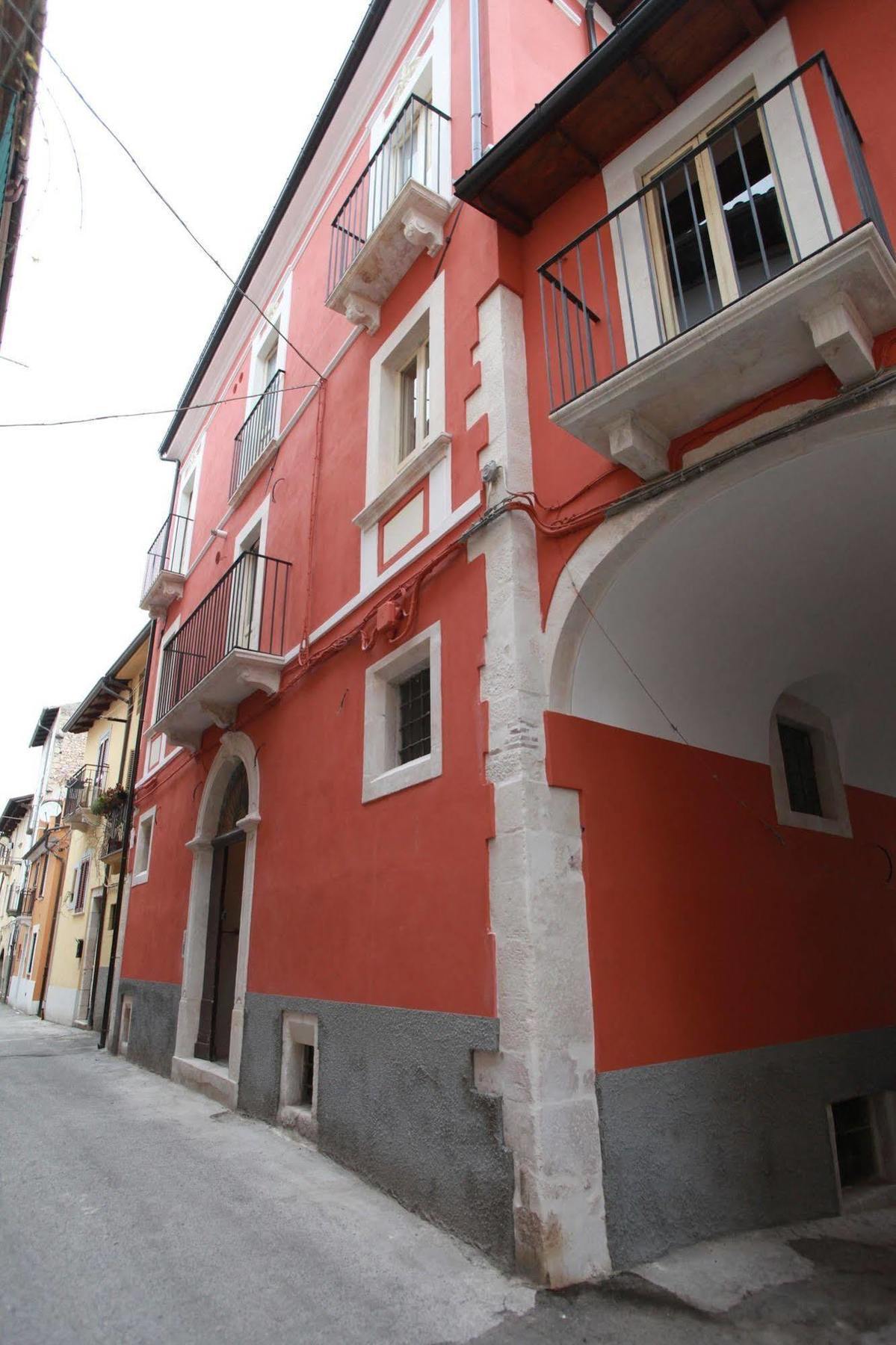 Angelino Home Sulmona Eksteriør billede