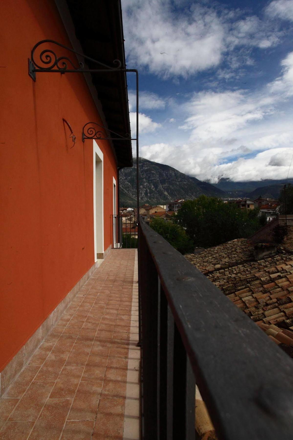 Angelino Home Sulmona Eksteriør billede